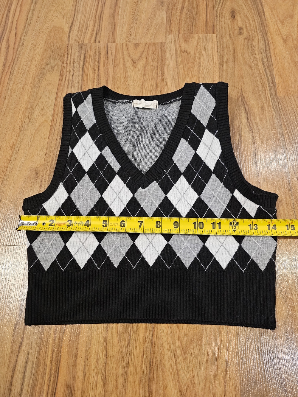 Cropped Black and Gray Argyle Knit V-Neck Sweater Vest Women's Small - Picture 6 of 11